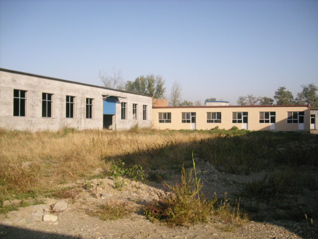 昌平区北六环,吉利大学西一公里独门独院出租